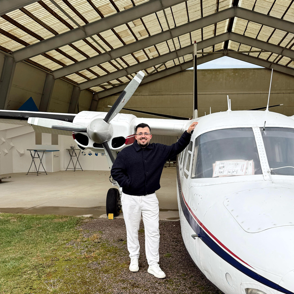 Mefat Shabani - flyingplane flyingplane